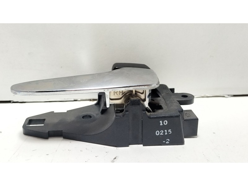 Recambio de maneta interior trasera derecha para mitsubishi lancer viii (cy_a, cz_a) 2.0 di-d (cy8a) referencia OEM IAM MN105360