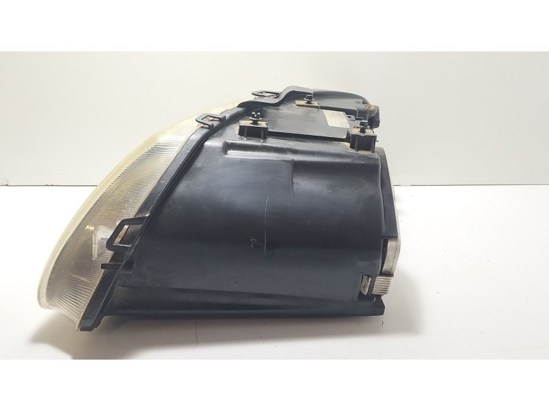 Recambio de faro derecho para chrysler voyager (rg) 2.5 crd lx grand voyager referencia OEM IAM 04857702ABD  