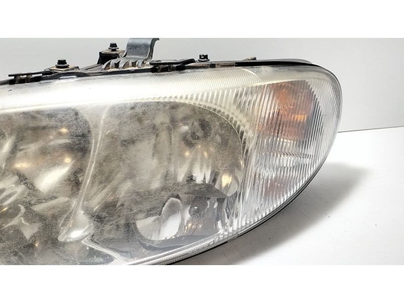 Recambio de faro izquierdo para chrysler voyager (rg) 2.5 crd lx grand voyager referencia OEM IAM 04857703ABD  