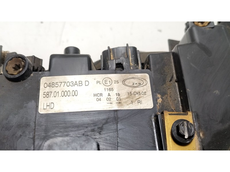 Recambio de faro izquierdo para chrysler voyager (rg) 2.5 crd lx grand voyager referencia OEM IAM 04857703ABD  