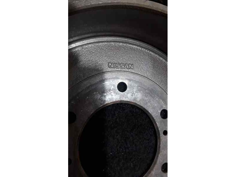 Recambio de tambor freno trasero para nissan terrano (wd21) 2.7 td referencia OEM IAM 43206VG300 26397 