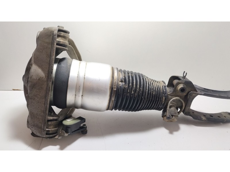 Recambio de amortiguador delantero izquierdo para volkswagen touareg (7l6) 5.0 v10 tdi dpf referencia OEM IAM 7L6412021AG  