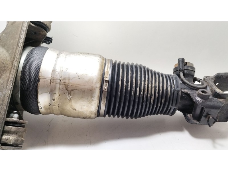 Recambio de amortiguador delantero derecho para volkswagen touareg (7l6) 5.0 v10 tdi dpf referencia OEM IAM 7L6412022AG  