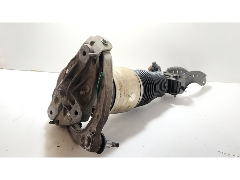 Recambio de amortiguador delantero derecho para volkswagen touareg (7l6) 5.0 v10 tdi dpf referencia OEM IAM 7L6412022AG  