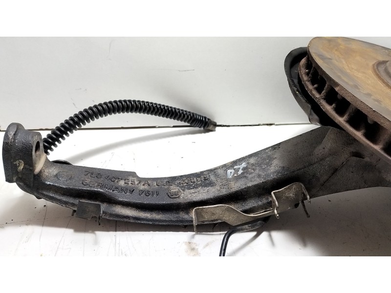 Recambio de mangueta delantera izquierda para volkswagen touareg (7l6) 5.0 v10 tdi dpf referencia OEM IAM 7L0407257A  