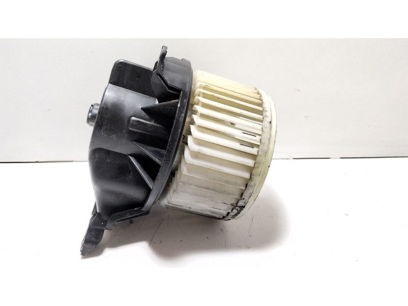 Recambio de ventilador calefaccion para fiat linea (323_, 110_) 1.3 d multijet (323axb11, 323axb1a) referencia OEM IAM A43000800