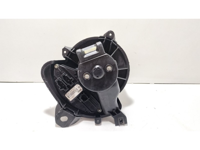 Recambio de ventilador calefaccion para fiat linea (323_, 110_) 1.3 d multijet (323axb11, 323axb1a) referencia OEM IAM A43000800