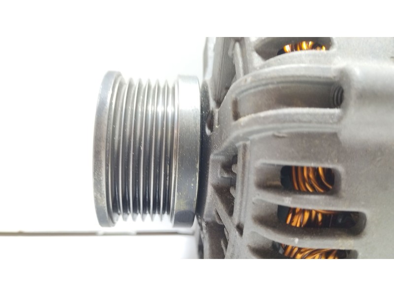 Recambio de alternador para kia sportage 2.0 crdi referencia OEM IAM 3730027013  