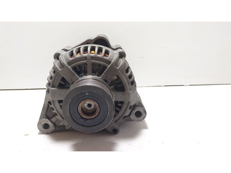 Recambio de alternador para kia sportage 2.0 crdi referencia OEM IAM 3730027013  
