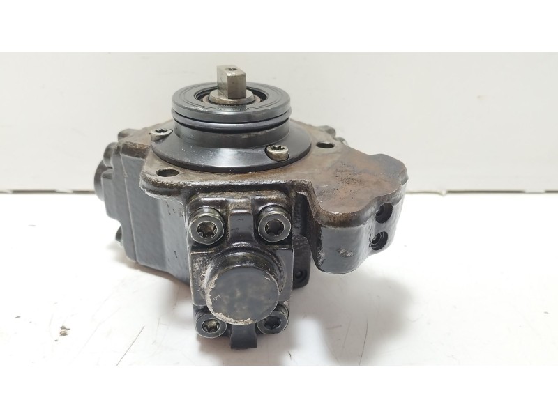 Recambio de bomba inyeccion para opel combo furgoneta/monovolumen 1.3 cdti 16v referencia OEM IAM 0445010266  