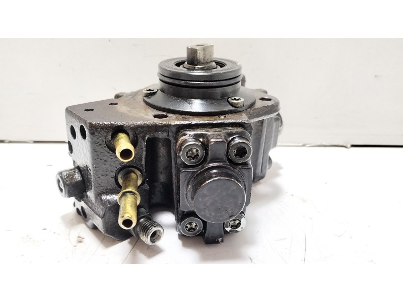 Recambio de bomba inyeccion para opel combo furgoneta/monovolumen 1.3 cdti 16v referencia OEM IAM 0445010266  
