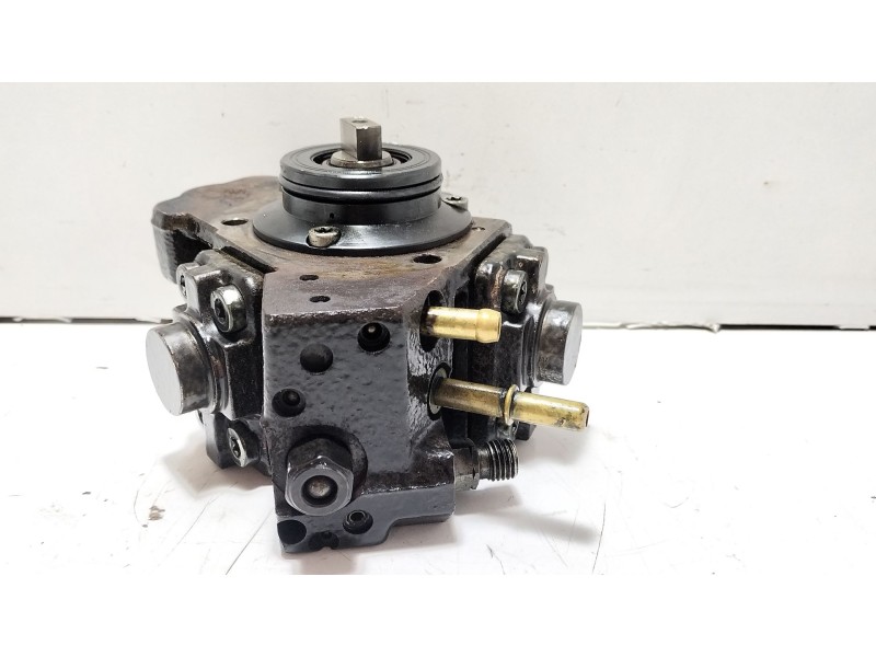 Recambio de bomba inyeccion para opel combo furgoneta/monovolumen 1.3 cdti 16v referencia OEM IAM 0445010266  