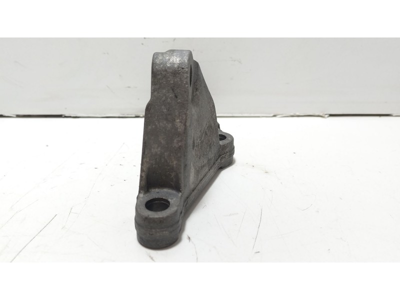 Recambio de soporte motor para bmw 3 (e90) 318 d referencia OEM IAM 781069801  