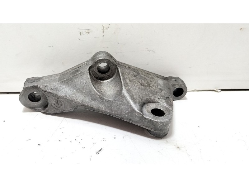 Recambio de soporte motor para bmw 3 (e90) 318 d referencia OEM IAM 781069801  