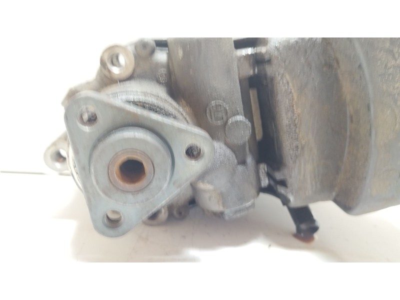 Recambio de bomba direccion para bmw serie 3 berlina (e46) 320d referencia OEM IAM 1095155  