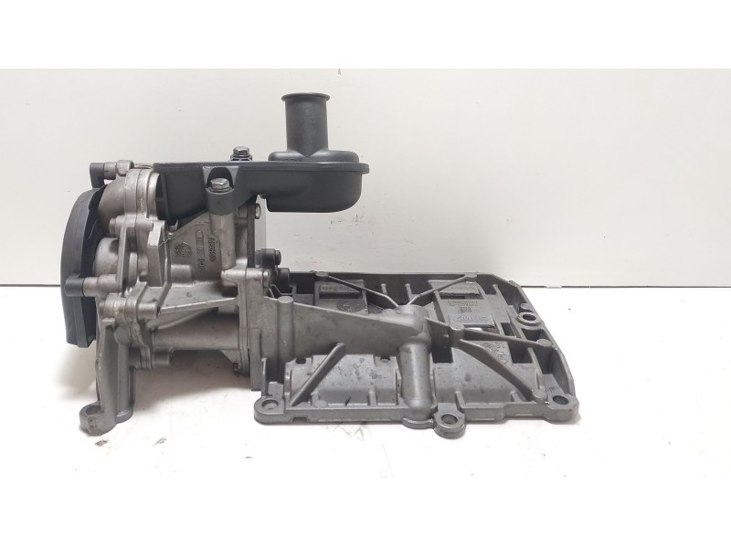 Recambio de bomba aceite para bmw serie 1 berlina (e81/e87) 118d referencia OEM IAM 7798014  