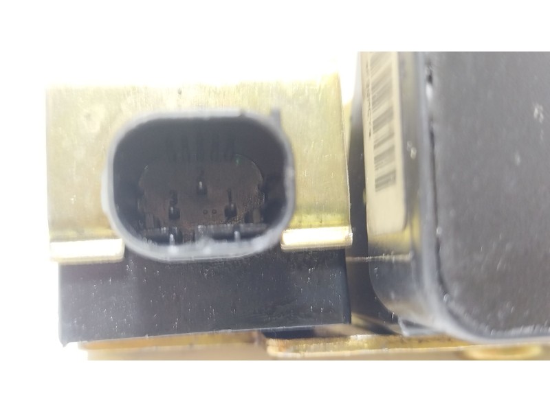 Recambio de sensor para volkswagen golf iv (1j1) 1.9 tdi referencia OEM IAM 1J0907657A  