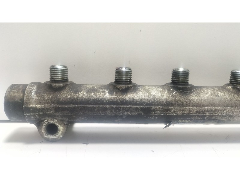 Recambio de rampa inyectora para hyundai tucson (jm) 2.0 crdi cat referencia OEM IAM 0445214085  