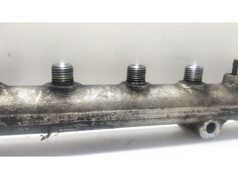 Recambio de rampa inyectora para hyundai tucson (jm) 2.0 crdi cat referencia OEM IAM 0445214085  