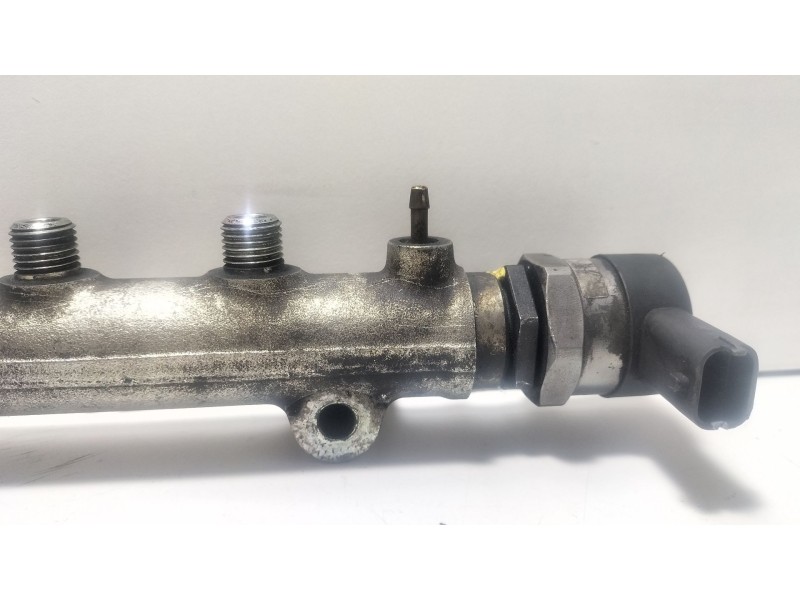 Recambio de rampa inyectora para hyundai tucson (jm) 2.0 crdi cat referencia OEM IAM 0445214085  