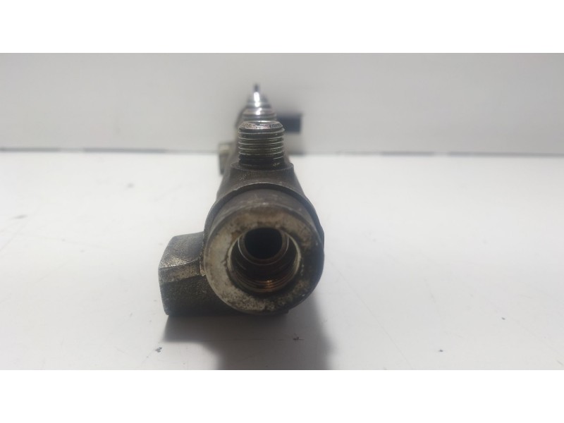 Recambio de rampa inyectora para hyundai tucson (jm) 2.0 crdi cat referencia OEM IAM 0445214085  