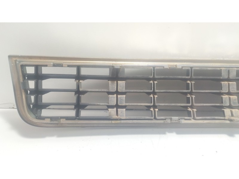 Recambio de rejilla delantera para audi a4 berlina (8e) 2.0 20v cat (alt) referencia OEM IAM 8E0807647  