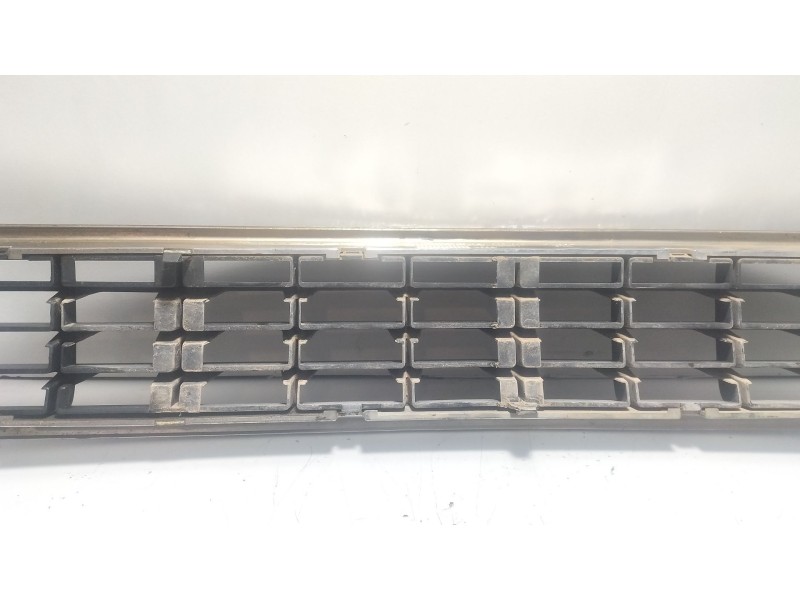 Recambio de rejilla delantera para audi a4 berlina (8e) 2.0 20v cat (alt) referencia OEM IAM 8E0807647  