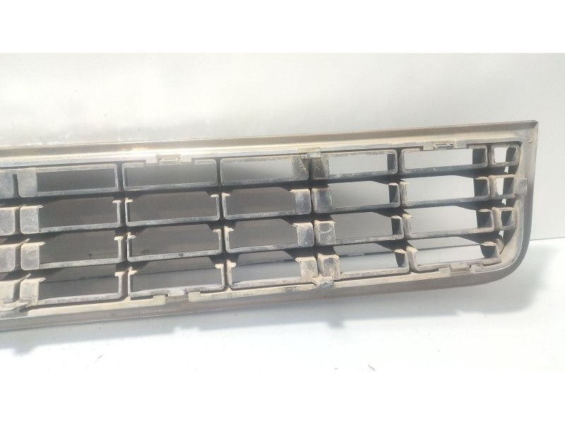 Recambio de rejilla delantera para audi a4 berlina (8e) 2.0 20v cat (alt) referencia OEM IAM 8E0807647  
