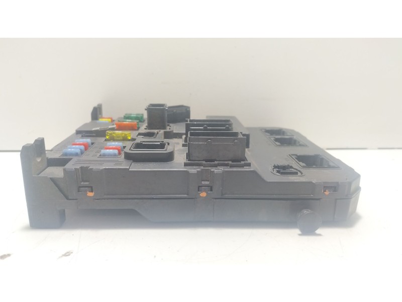 Recambio de caja reles / fusibles para citroën xsara picasso hdi 110 fap sx referencia OEM IAM 9657999780  