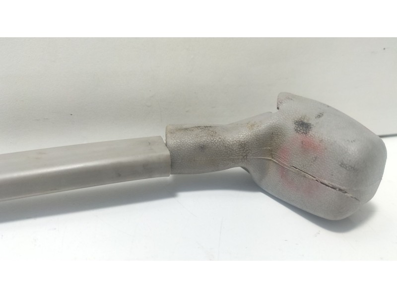 Recambio de anclaje cinturon delantero izquierdo para mitsubishi montero (l040) 2300 td (2-ptas.) referencia OEM IAM 001225F5  