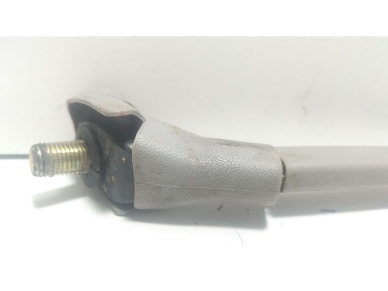 Recambio de anclaje cinturon delantero izquierdo para mitsubishi montero (l040) 2300 td (2-ptas.) referencia OEM IAM 001225F5  