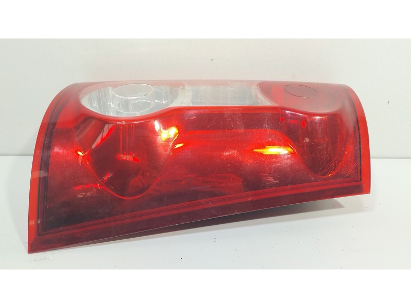 Recambio de piloto trasero derecho para dacia logan (ls_) 1.5 dci (ls0k) referencia OEM IAM 8200413995  