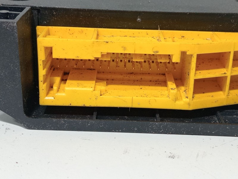 Recambio de centralita airbag para dacia logan (ls_) 1.5 dci (ls04) referencia OEM IAM 8200817787  