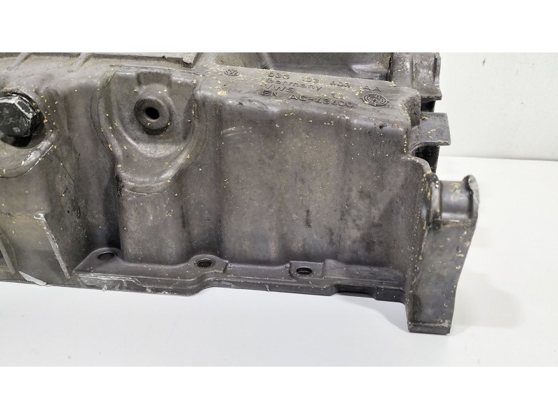 Recambio de carter para chrysler sebring (js) 2.0 crd referencia OEM IAM 03G103603AA  