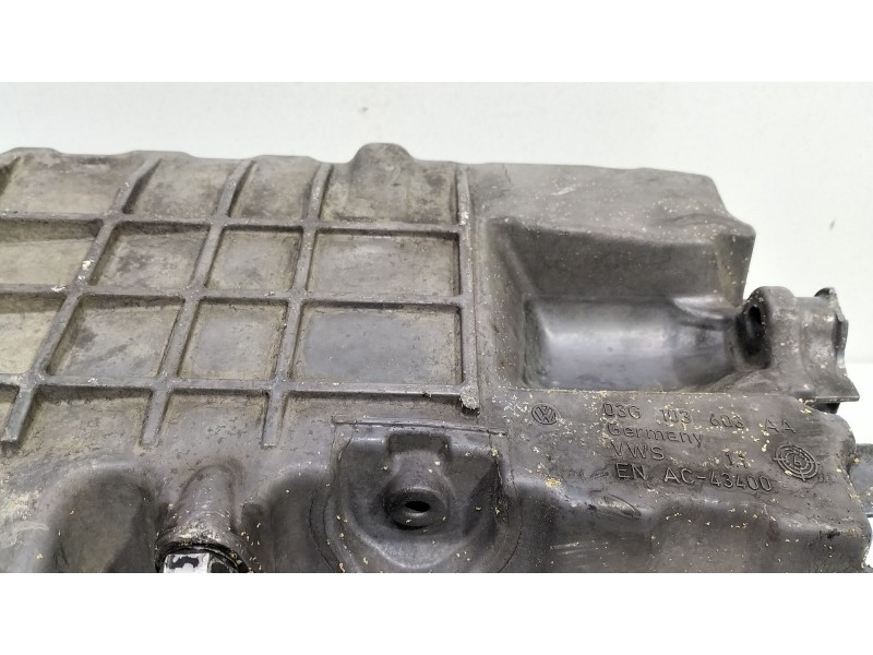 Recambio de carter para chrysler sebring (js) 2.0 crd referencia OEM IAM 03G103603AA  