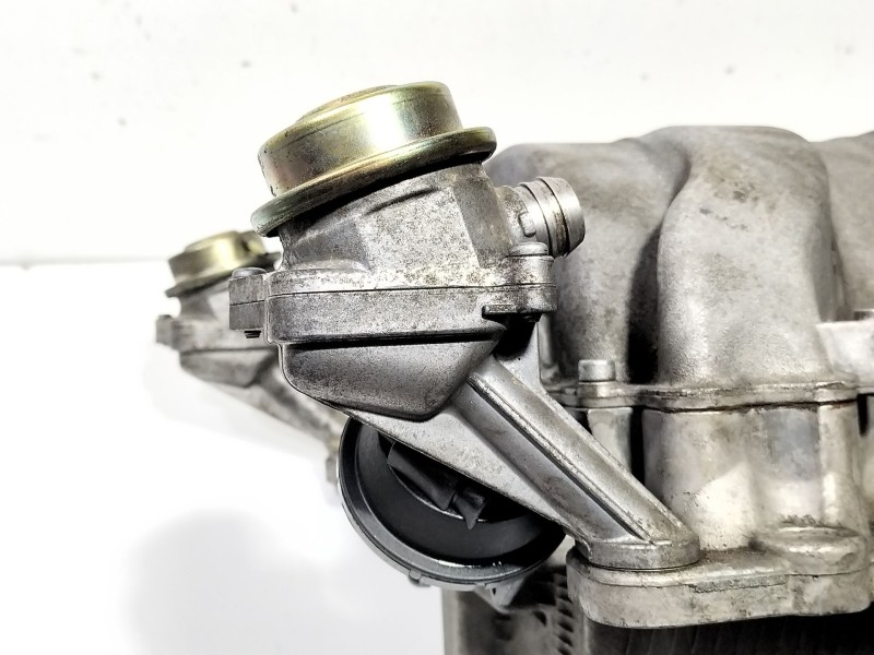 Recambio de colector admision para mercedes-benz clase c (w203) c 320 (203.064) referencia OEM IAM A1121401201  