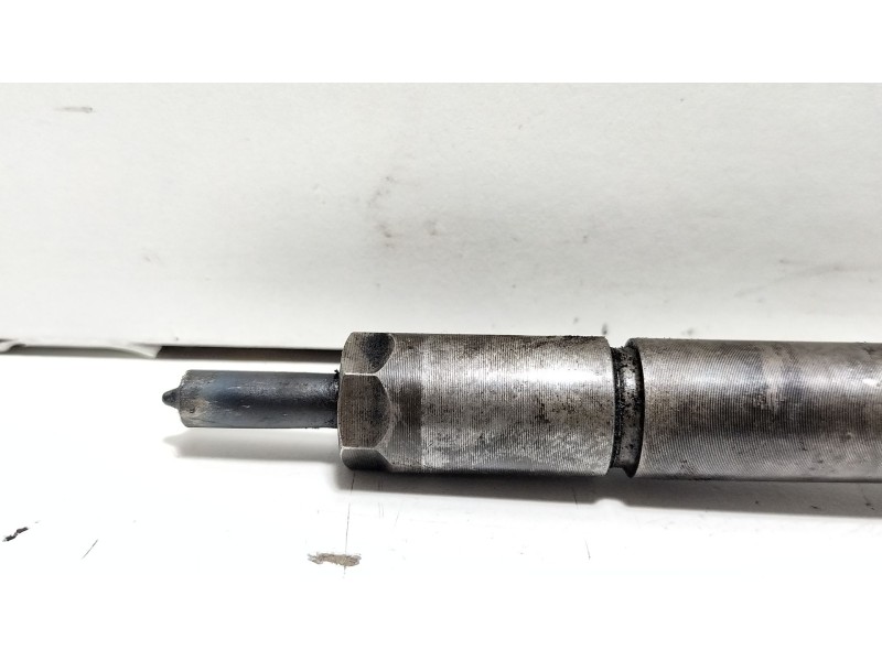 Recambio de inyector para ford focus c-max (cap) ambiente (d) referencia OEM IAM 0445110188  