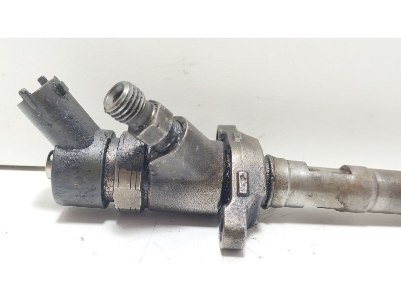 Recambio de inyector para ford focus c-max (cap) ambiente (d) referencia OEM IAM 0445110188  