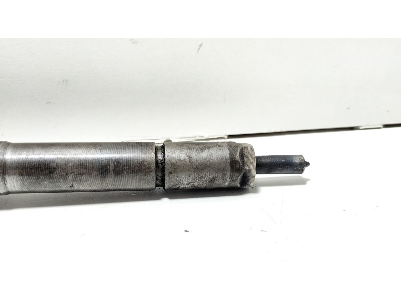 Recambio de inyector para ford focus c-max (cap) ambiente (d) referencia OEM IAM 0445110188  