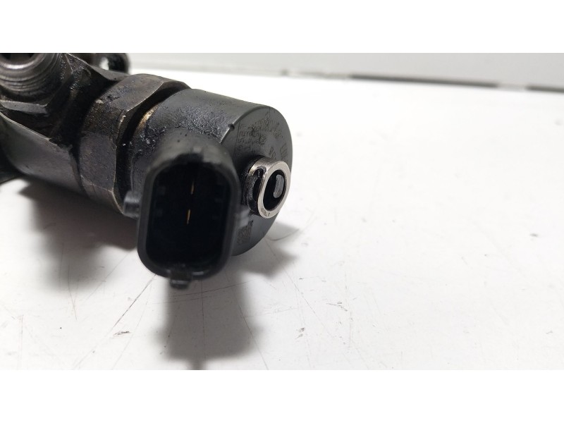 Recambio de inyector para ford focus c-max (cap) ambiente (d) referencia OEM IAM 0445110188  