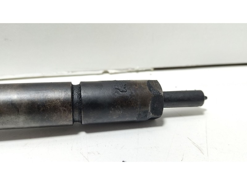 Recambio de inyector para ford focus c-max (cap) ambiente (d) referencia OEM IAM 0445110188  