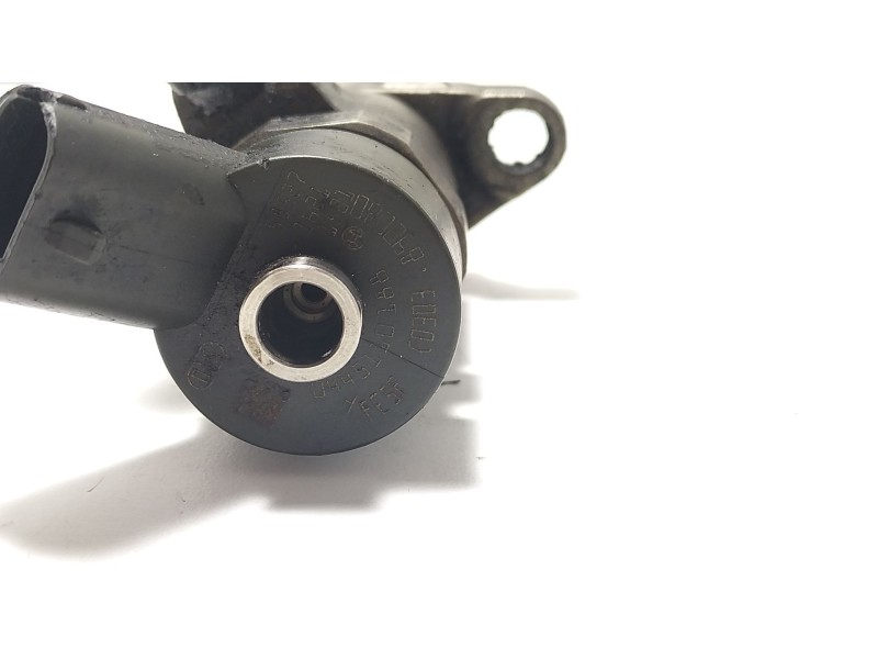 Recambio de inyector para ford focus c-max (cap) ambiente (d) referencia OEM IAM 0445110188  