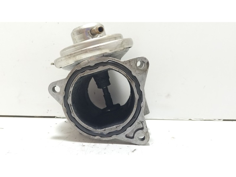 Recambio de valvula egr para volkswagen golf v (1k1) 2.0 tdi 16v referencia OEM IAM 038129637D  