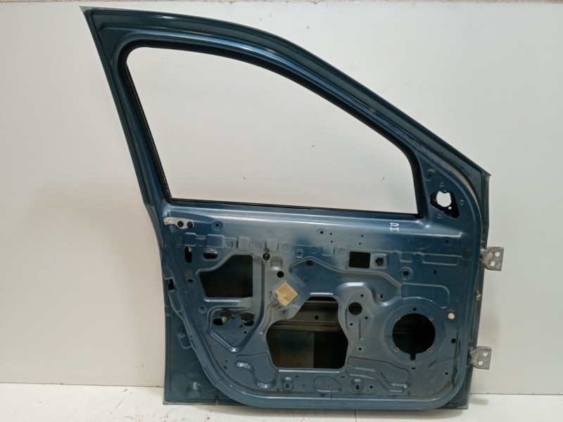 Recambio de puerta delantera izquierda para dacia logan referencia OEM IAM 801016598R  