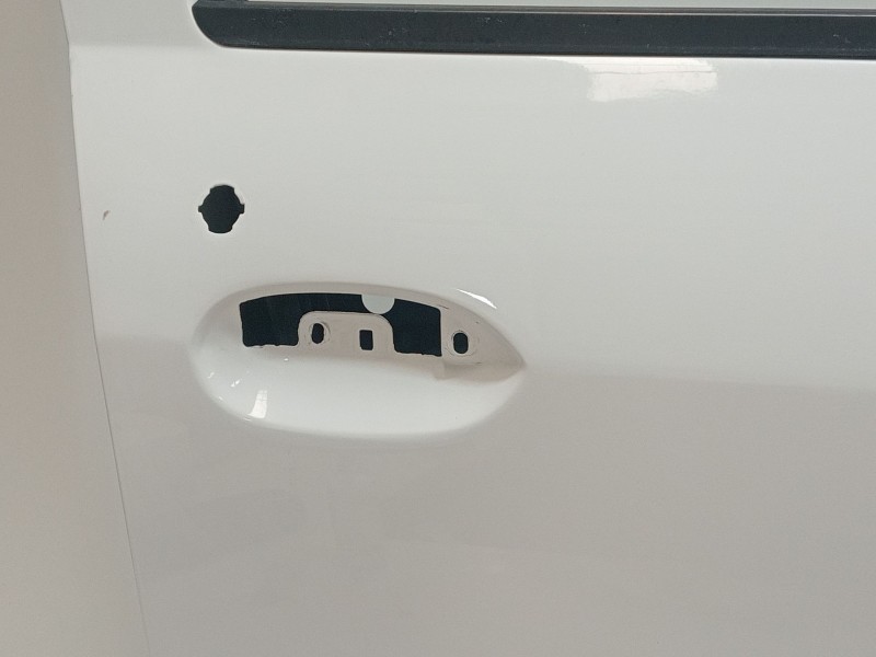Recambio de puerta delantera derecha para dacia logan (ls_) 1.5 dci (ls04) referencia OEM IAM 801001895R  