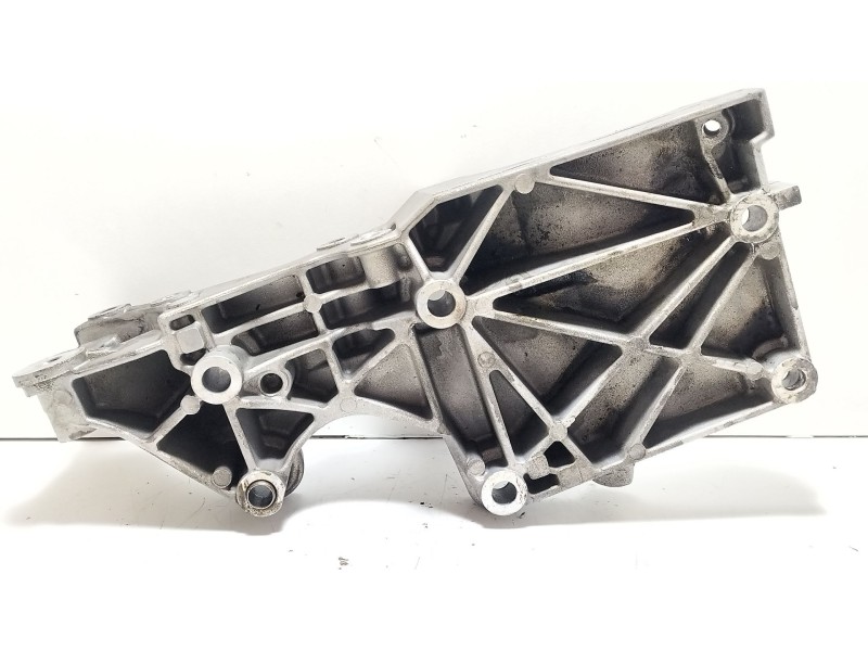 Recambio de soporte alternador para volkswagen golf v berlina (1k1) highline referencia OEM IAM 03G903143A  