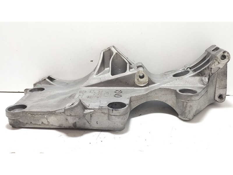 Recambio de soporte alternador para volkswagen golf v berlina (1k1) highline referencia OEM IAM 03G903143A  