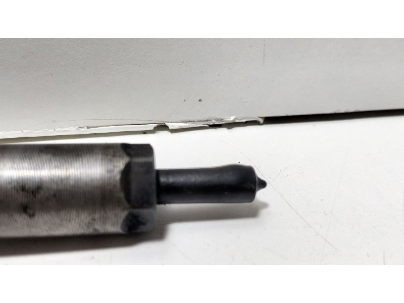 Recambio de inyector para citroën berlingo first combi 1,6 hdi 75 sx referencia OEM IAM 0445110239  