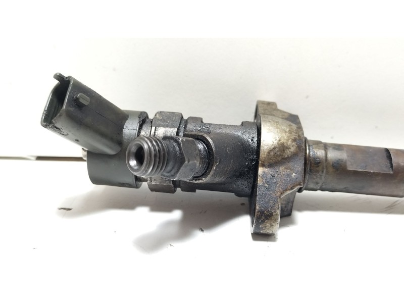 Recambio de inyector para citroën berlingo first combi 1,6 hdi 75 sx referencia OEM IAM 0445110239  
