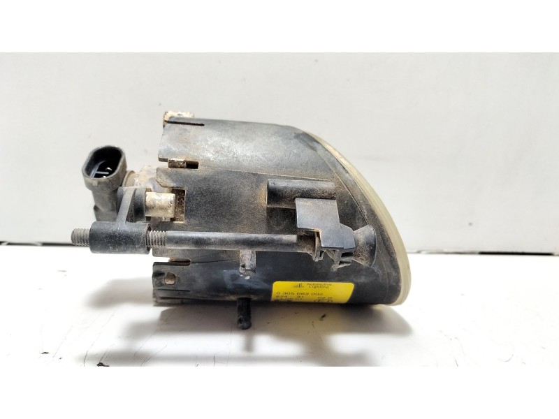 Recambio de faro antiniebla derecho para audi a4 b6 (8e2) 1.9 tdi referencia OEM IAM 0305063002  